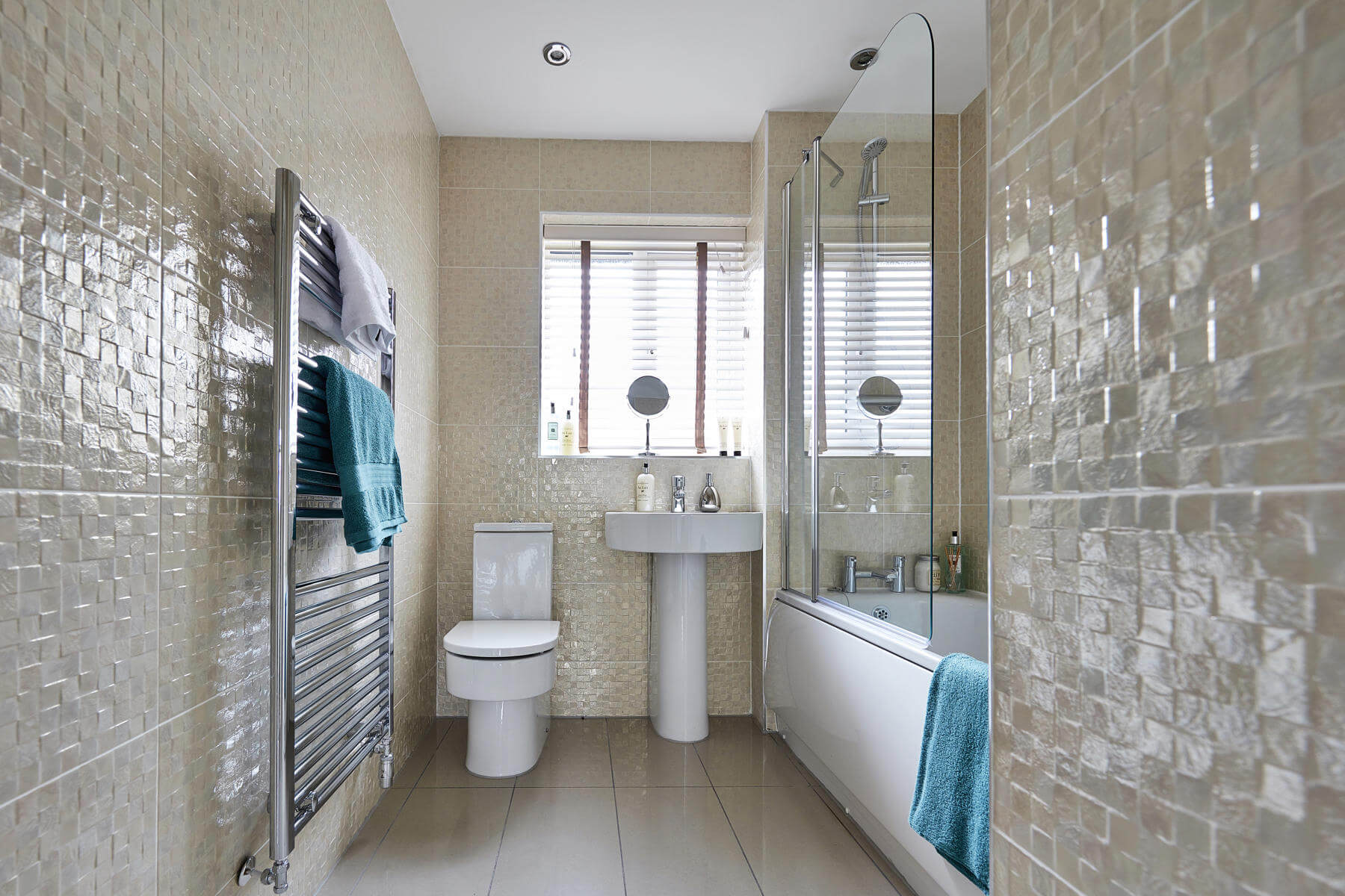 The Thornford Applewood Green bathroom