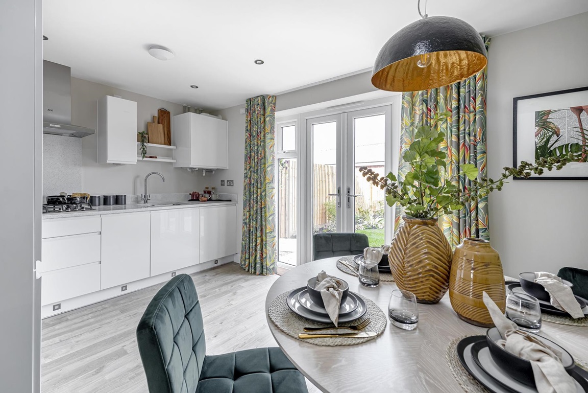 The Braxton kitchen and dining room